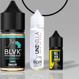 três embalagens de essências para cigarro eletrônico de diferentes sabores de juice